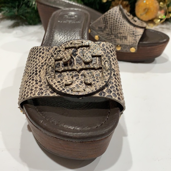 Tory Burch Wedge Heel Womens Size 8 1/2 M - Picture 2 of 9